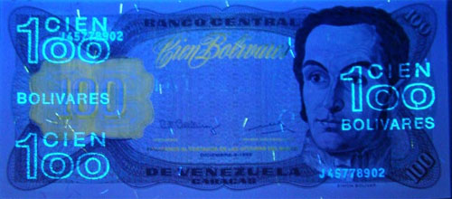 Piece bbcv100bs-dd04-j8 (Obverse, under ultraviolet light)