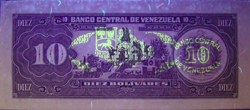 Pieza bbcv10bs-eb04-r8 (Reverso, bajo luz ultravioleta)