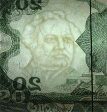 Piece bbcv20bs-fb04-e8 (Obverse, in front of light)