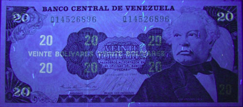 Piece bbcv20bs-fc01-q8 (Obverse, under ultraviolet light)