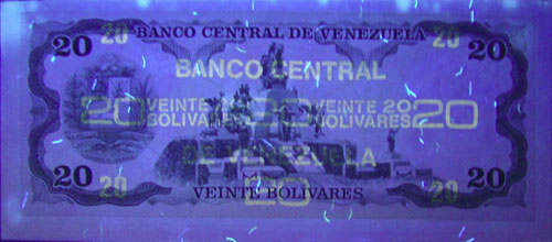 Pieza bbcv20bs-fd02,e (Reverso, bajo luz ultravioleta)