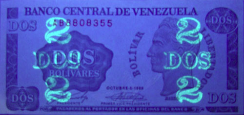 Piece bbcv2bs-aa01-ab7 (Obverse, under ultraviolet light)