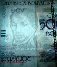 Piece bbcv5000bs-ba02-b8 (Obverse, in front of light)