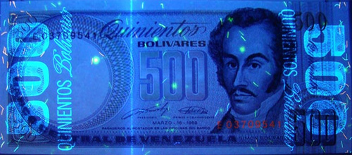 Piece bbcv500bs-ea03-e8 (Obverse, under ultraviolet light)